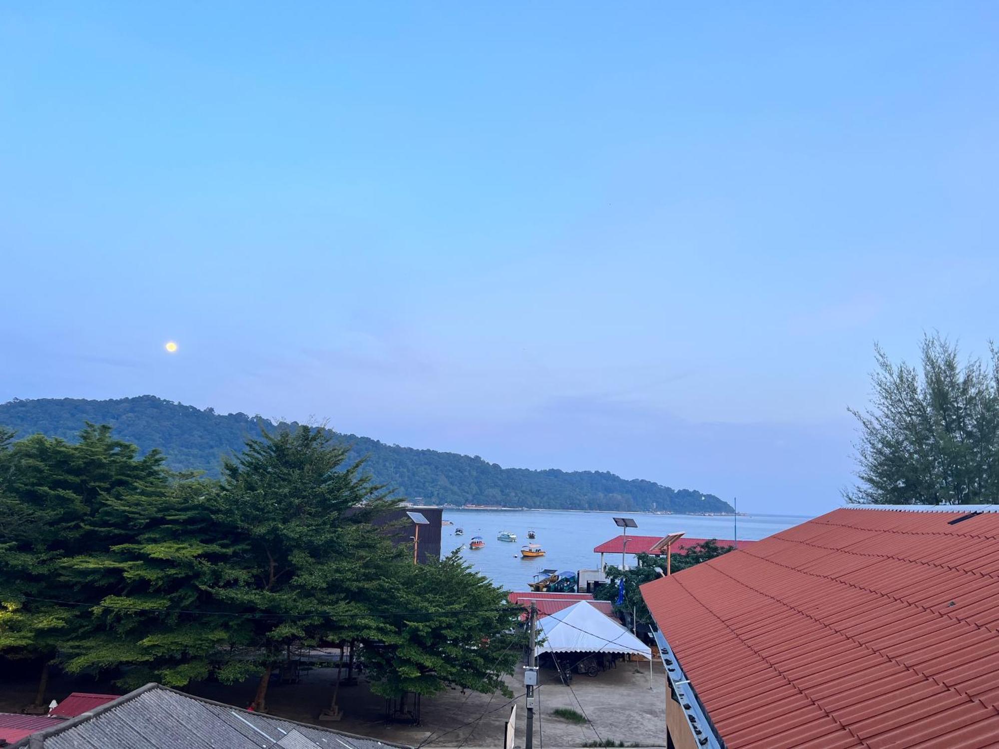Hotel Perhentian Suria Kampong Pasir Petani Zewnętrze zdjęcie